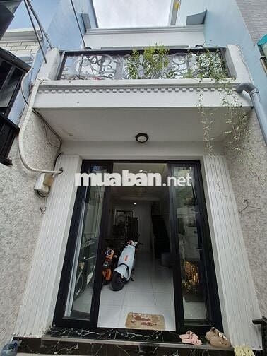 NHÀ ĐẸP Q4- 2 LẦU ĐÚC - 47m2 NỞ HẬU- KO QH- GIÁ 4 TỶ NHỈNH
