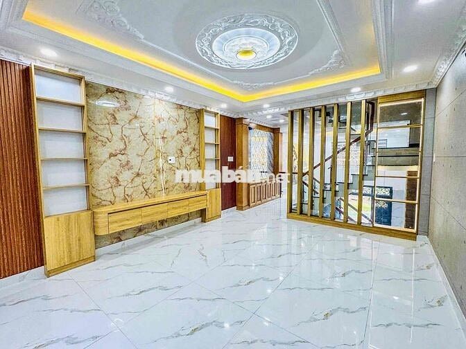 Nhà Mới Xây 100% DT 250m2 1Trệt 1Lửng 3Lầu 5Pn 6Wc (Sẳn 5 Máy Lạnh)
