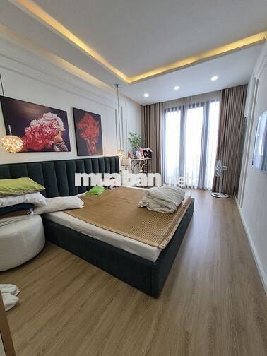 NHÀ ĐẸP Q4- 2 LẦU ĐÚC - 47m2 NỞ HẬU- KO QH- GIÁ 4 TỶ NHỈNH