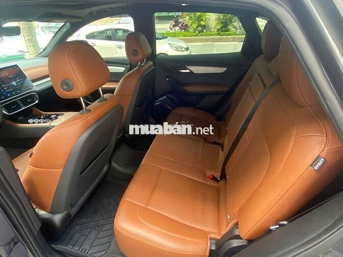 VinFast VF8 Plus 2023 - Xám nội thất nâu