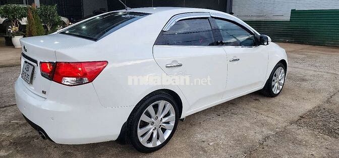 KIA FORTE 2010 SX 1.6 MT