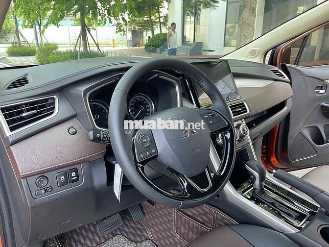 Mitsubishi Xpander Cross 2021 AT - 9700 km