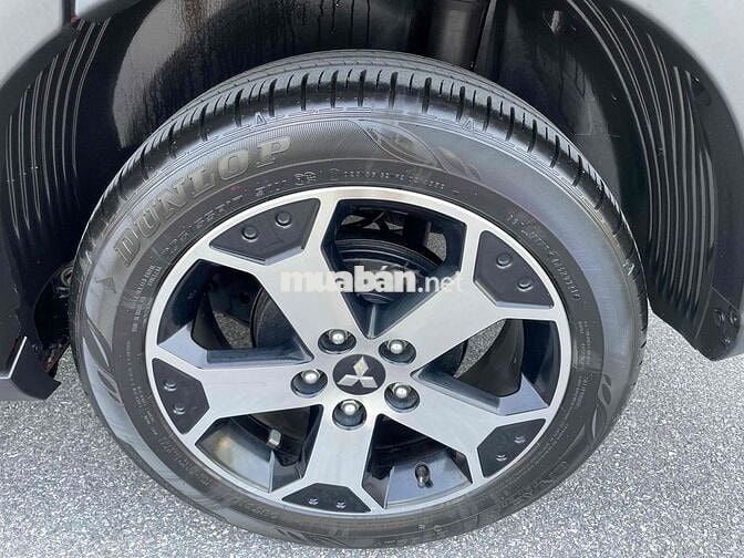 Mitsubishi Xpander Cross 2021 AT - 9700 km