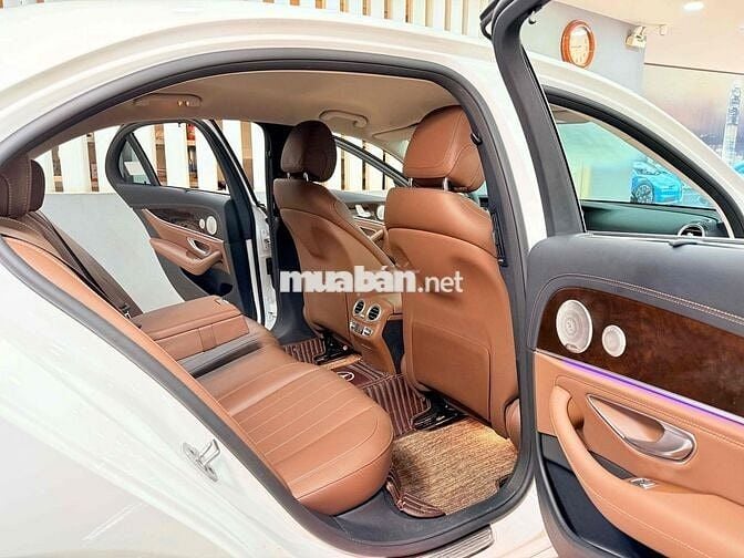 ❤️MER E200 EX TRẮNG NÂU 4.000KM 2022 🇻🇳🇻🇳🇻🇳