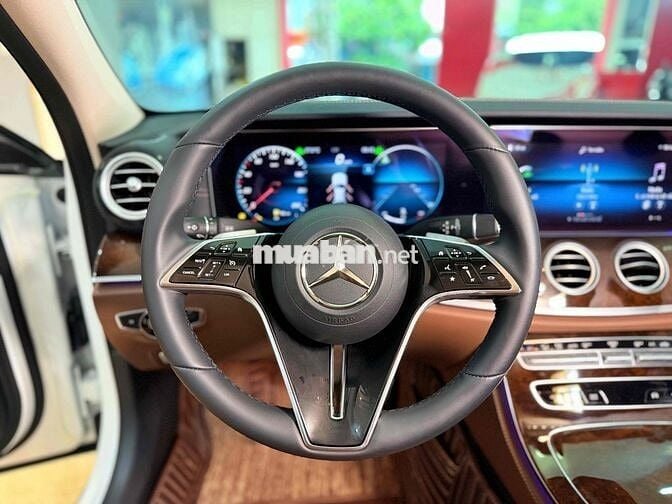 ❤️MER E200 EX TRẮNG NÂU 4.000KM 2022 🇻🇳🇻🇳🇻🇳
