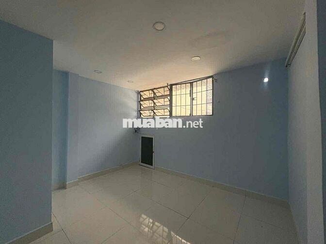 Nhà cho thuê nguyên căn gác lửng đúc suốt
