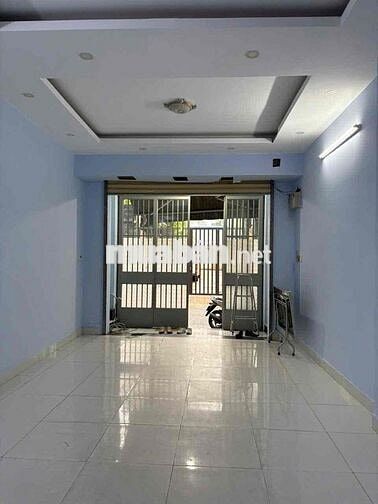 Nhà cho thuê nguyên căn gác lửng đúc suốt