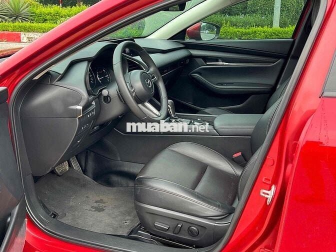 Mazda 3 2022 1.5L Luxury - 50000 km
