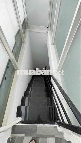 cho thuê phòng trong nhà nguyên căn mặt tiền q11 gần cây gõ
