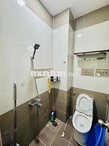 Toà Nhà Dịch Vụ 7 Tầng - Mặt Tiền Đông Hưng Thuận - Q12 - Dòng Tiền