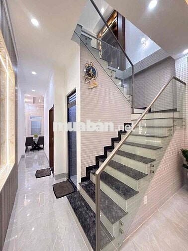 BÁN NHÀ ĐẸP CÓ CÓ SẲN NỘI THẤT HẺM 81 HỒ BÚNG XÁNG