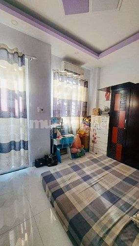 Cần tiền cho con đi du học, bán Nhà mặt tiền SHR 3 tầng Q7 