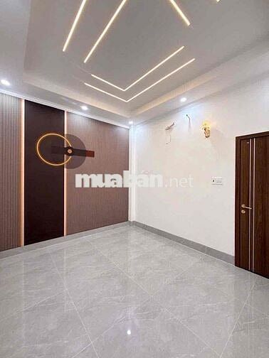 BÁN NHÀ ĐẸP CÓ CÓ SẲN NỘI THẤT HẺM 81 HỒ BÚNG XÁNG