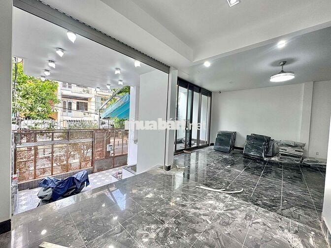 BIỆT THỰ PHÂN LÔ. DTICH KHỦNG. GẦN HỌC VIỆN CÁN BỘ.CÓ THANG MÁY HẦM XE