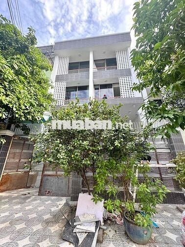 BIỆT THỰ PHÂN LÔ. DTICH KHỦNG. GẦN HỌC VIỆN CÁN BỘ.CÓ THANG MÁY HẦM XE