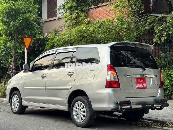 Toyota Innova 2013 E - 6 km