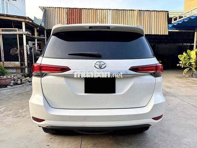 Toyota Fortuner 2022 2.4L 4x2 MT - 89000 km