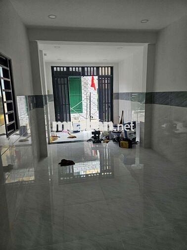 Nhà mới tinh 3.7x14m lầu góc 2MT hẻm. Gần ngã ba cây trâm GV