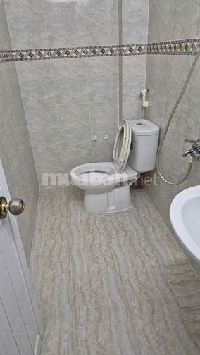 CHO THUÊ NHÀ NGUYÊN CẢN HẺM 1902 LVL-1 TRỆT 2 LẦU -3PN 3WC