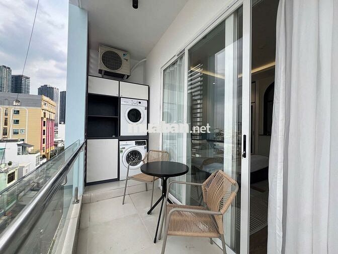 🏙️ Căn Hộ 1PN Full Kính ✨ Ban Công Chill 🌿 View Landmark 81 🌆 Gần Q1 📍