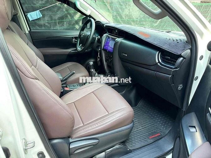 Toyota Fortuner 2022 2.4L 4x2 MT - 89000 km