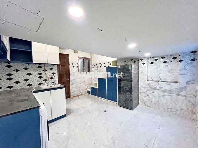 Cho thuê căn hộ dịch vụ Duplex cao cấp tại Công viên làng hoa