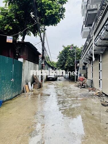 Nhà đẹp Thuý Lĩnh thang máy, ô tô vào nhà