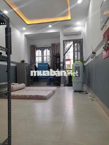 Cho thuê nhà MT Bắc Hải P6 Tân Bình, 3.4x10m, 3 tầng full nội thất các