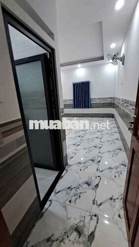 Nhà 1 trệt 1 lầu sân thượng hẻm liên khu 4/5 BHH B bình tân
