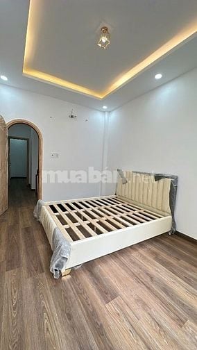 NHÀ MỚI - KHÁNH HỘI-KHÔNG QUY HOẠCH- 5PN 