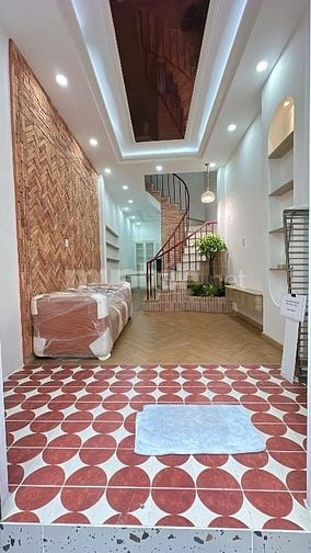NHÀ MỚI - KHÁNH HỘI-KHÔNG QUY HOẠCH- 5PN 