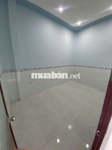 Nhà 1 trệt 1 lầu sân thượng hẻm liên khu 4/5 BHH B bình tân