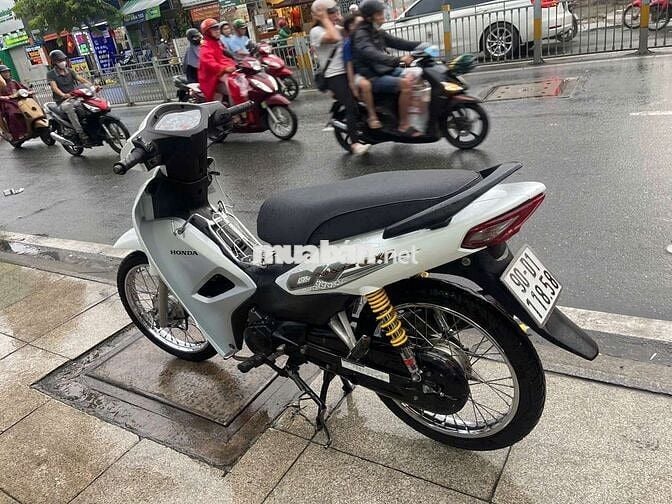 Honda wave A 2021 mới 90% biển số 90 chính chủ