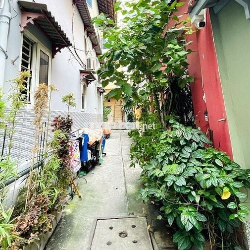 Cho thuê nhà hẻm 2m(XM) Trần Hưng Đạo, P.1, Q.5 giá 9tr