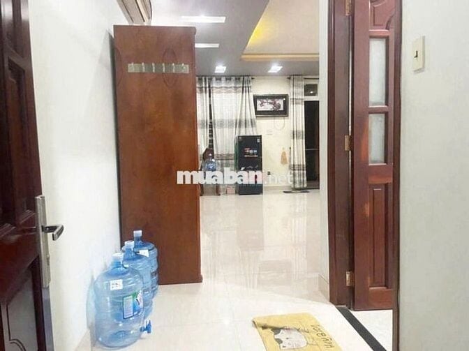 Phòng bancol MT đg Phạm Hùng Nối Dài gần ĐH UEH, Rmit. Full Nội Thất .