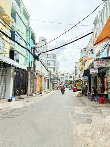 Mặt tiền phố ẩm thực q. 6(8.2x11m) 3 lầu thu nhập 50tr/ thg chỉ 12.9tỷ
