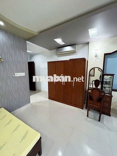 Phòng bancol MT đg Phạm Hùng Nối Dài gần ĐH UEH, Rmit. Full Nội Thất .