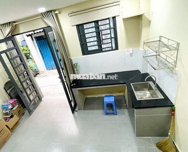 Cho thuê nhà hẻm 2m(XM) Trần Hưng Đạo, P.1, Q.5 giá 9tr
