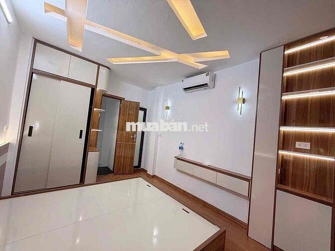 Nhà em cần bán 18m2 xây 5 tầng 4.86 tỷ ở 29 Láng Hạ, Ba Đình ạ