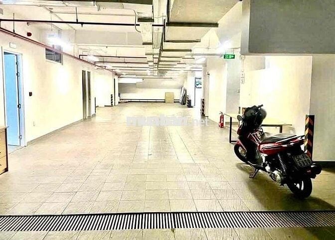 SIÊU PHẨM NHÀ ỐP KÍNH SANG TRỌNG CÓ THANG MÁY - 495a Tô Hiến Thành