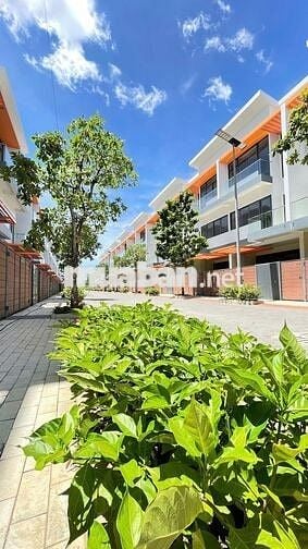 Bán nhà phố sổ riêng chỉ 1,35 tỷ