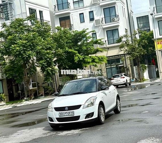 Suzuki Swift 2014 1.4 AT - 98000 km