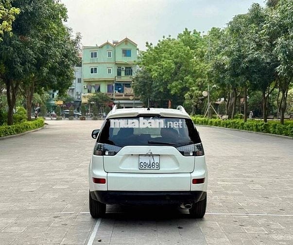 Mitsubishi Outlander 2009 - 128000 km