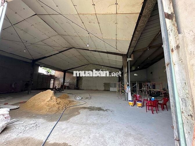 𝐂𝐇𝐎 𝐓𝐇𝐔𝐄̂ 𝐊𝐇𝐎 700m2, Tải 10 tấn, có Văn Phòng, Liên khu 5-6
