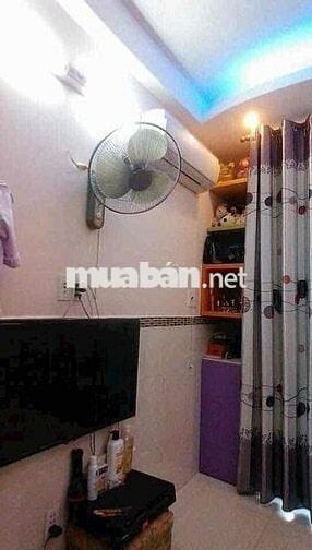 Cho thuê nhà nguyên căn q4 4 lầu 4 phòng ngủ 4 tolet