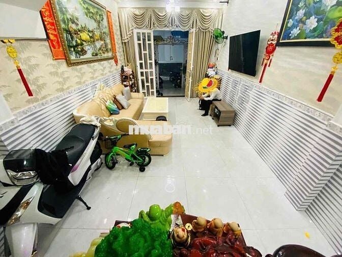 Nhà đẹp hẻm ô tô Tạ Quang Bửu, Q8 (P.Chánh Hưng), 4x16m, dọn vào ở nga