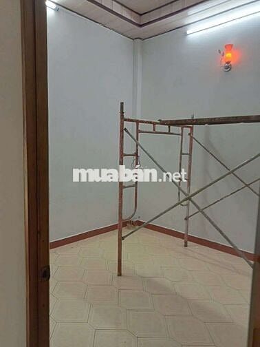 Cho thuê nhà sơn mới, 2PN 2wc,  hẻm 1/ Lê Văn Thọ P8 Gò vấp