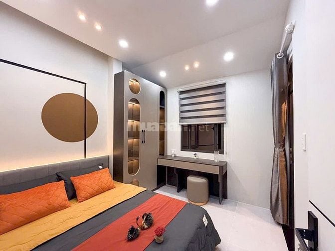 MT Hẻm - Thoáng - Nhà Đẹp - Vị Trí Tốt .