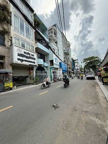 Building mini 5 tầng Nguyễn Cửu Vân.200m2 SD. Chỉ 16,9T.