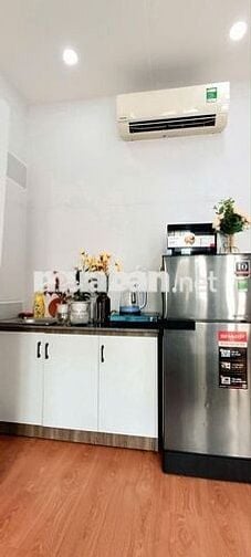 STUDIO BAN CÔNG FULL NỘI THẤT DI CHUYỂN LIÊN QUẬN